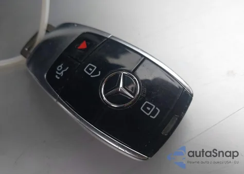 2019 Mercedes-Benz E 300 z USA, uszkodzony, nr VIN WDDZF4JB0KA579300
